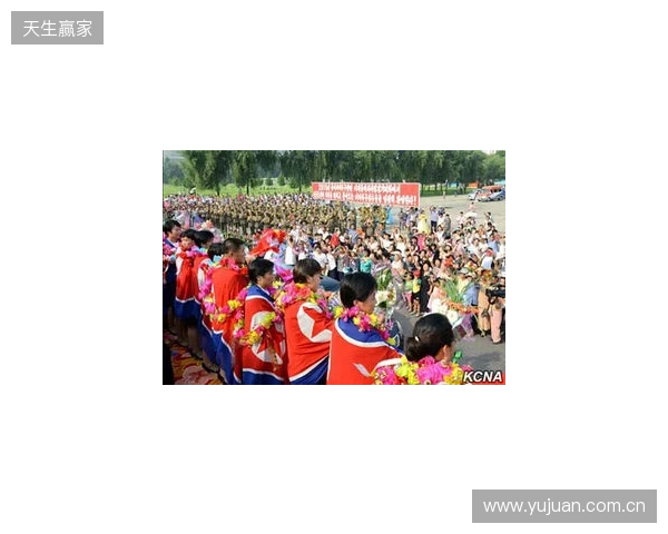 夺得湘超冠军!永州队球员乘坐花车回城,市民夹道欢迎