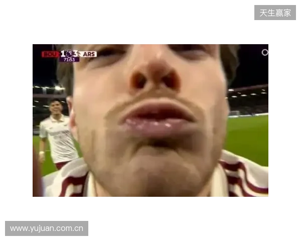 小雷:摄像机都是口水,得管你收费了!赖斯:只是轻吻了一下😂